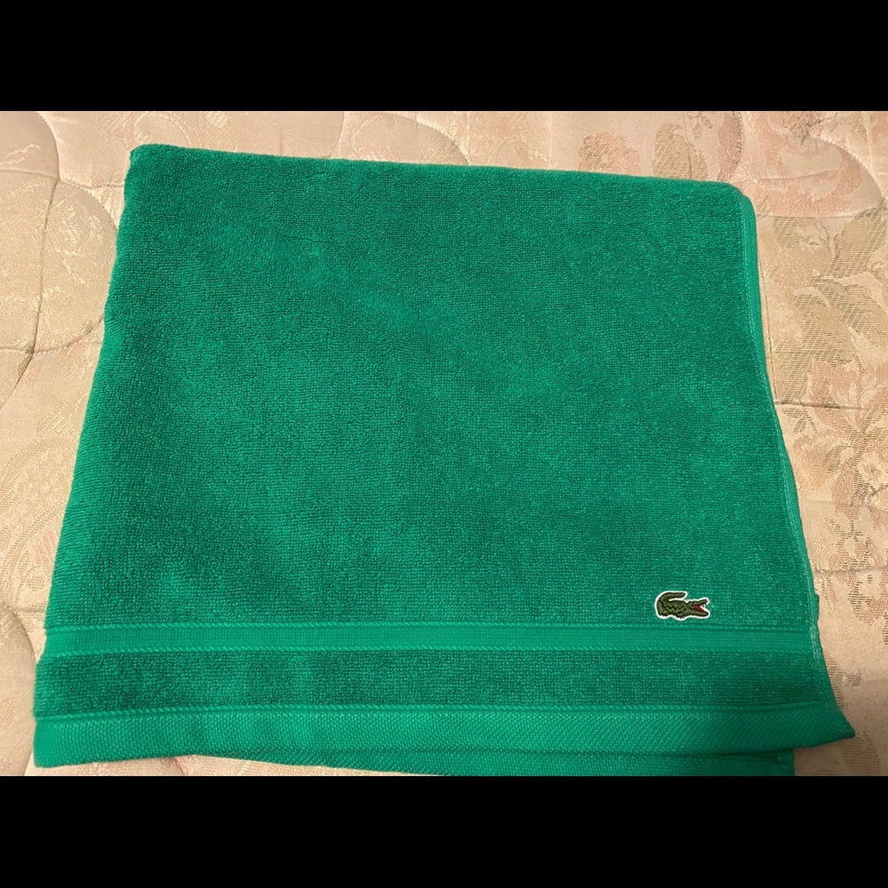 New!!!! LaCoste Green bath towel